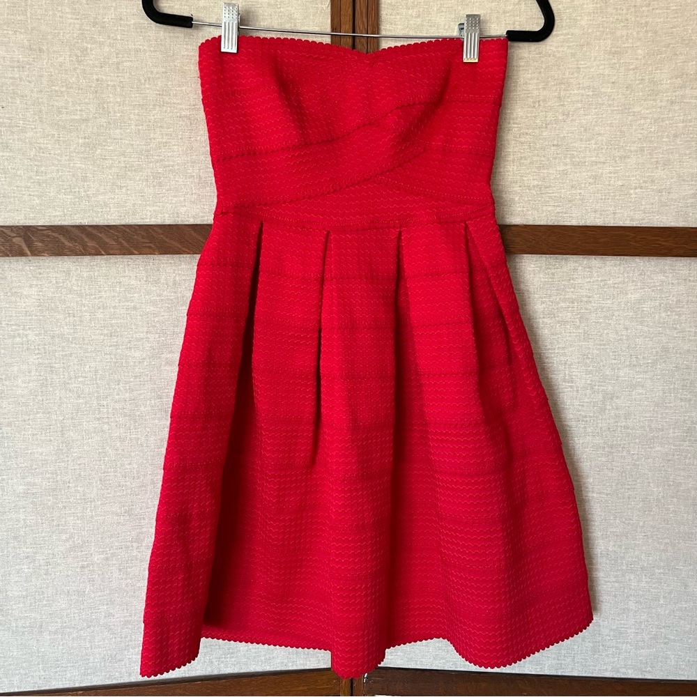 Gabriella Rocha Red Pleated Textured Strapless Dress - Small